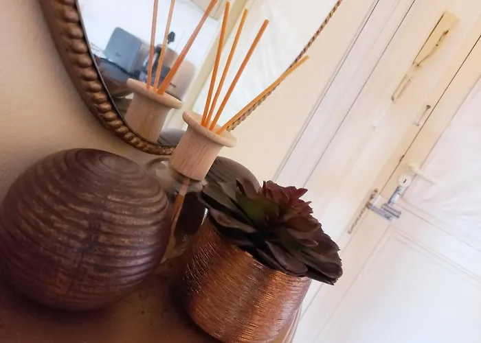 Cozy Strand Beach Getaway - Studio Apartment